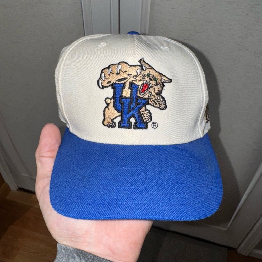 Vintage Sports Specialties Kentucky Wildcats Snapback Side Wave Hat 80s Cap
